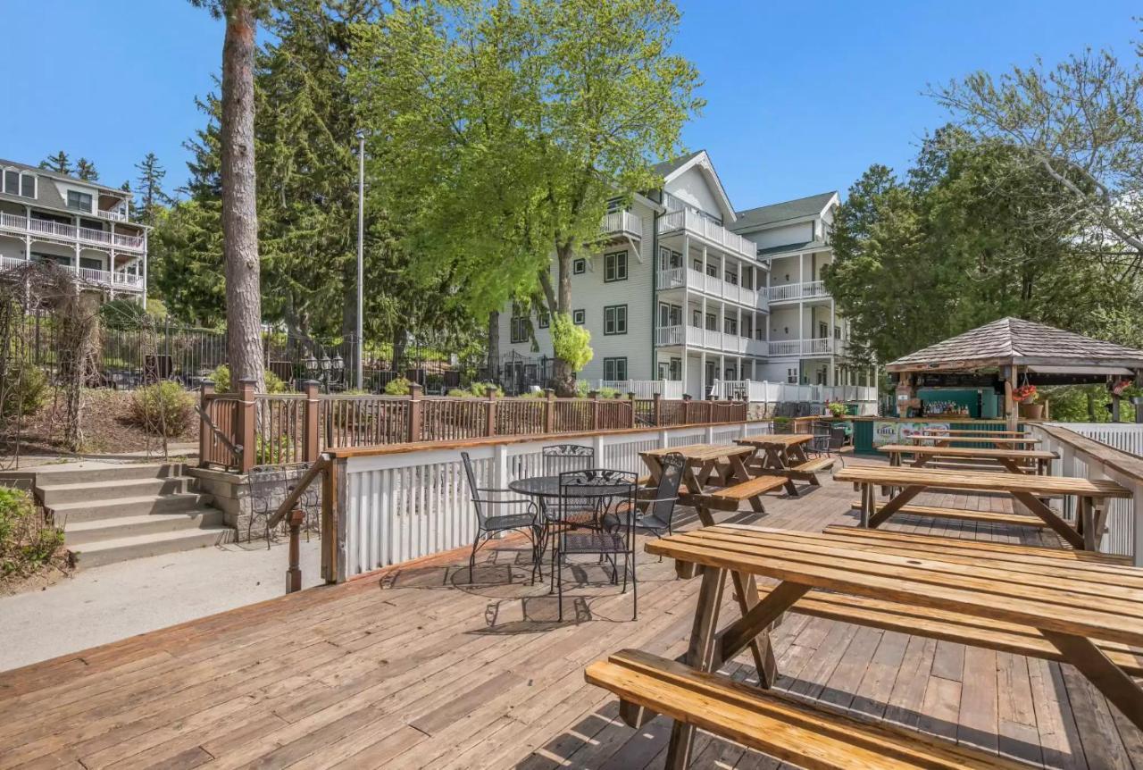 Lakeside Suites Elkhart Lake エクステリア 写真